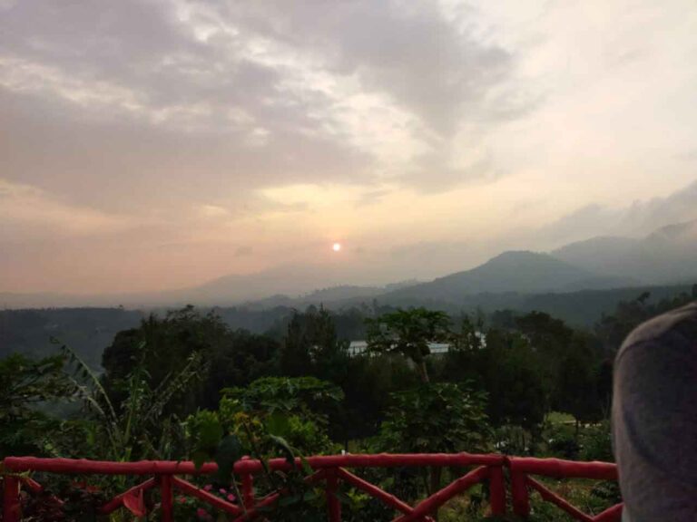 pemandangan-tempat-kemping-di-lembang