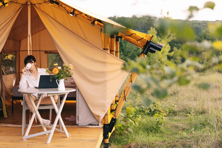 https://hilltopcamplembang.com/tempat-camping-di-lembang-bandung-murah/